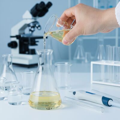 خرید DA203 پلیمر کاتیونی منعقد کننده پلی‌دی‌آللیل‌دی‌متیل‌آمونیوم کلراید (PolyDADMAC) برای تصفیه آب با کدورت بالا و شفاف‌سازی فاضلاب صنعتی ساخت آنلاین